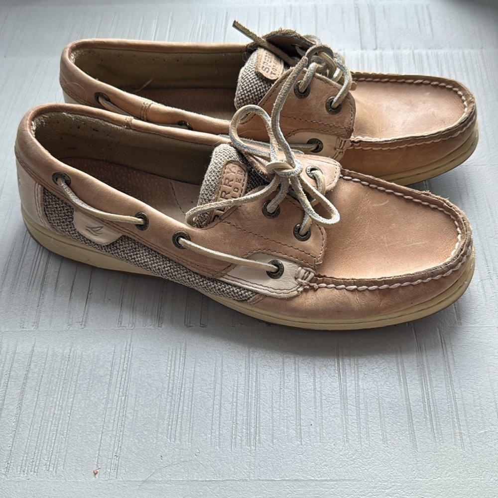 Women’s Sperry shoes - Picture 3 of 5